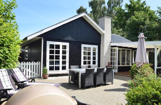 Holiday Home Juelsminde With Fireplace 1