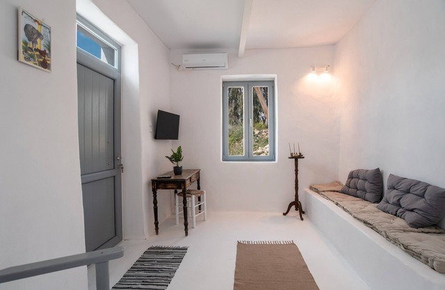 Casa de vacaciones 'Kalesma Marpissa' con vistas al mar, terraza privada y aire acondicionado