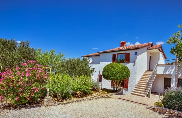 Holiday Home Kate by Interhome