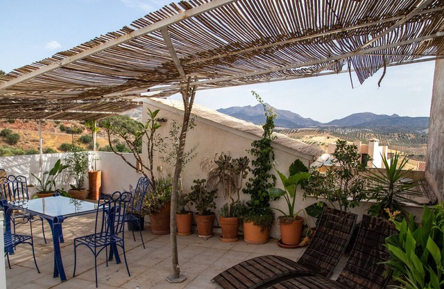 Casa de vacaciones "La Bermeja" con vistas a la montaña, terraza y Wi-Fi