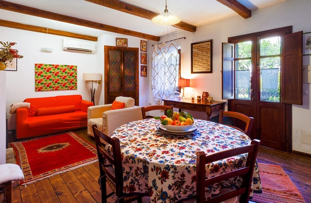 Casa de vacaciones 'La Maisonette Casa Vacanze ' con vistas a la montaña, Wi-Fi y aire acondicionado
