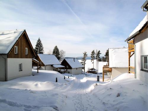 Holiday Home Lakeside Village 40 by Interhome