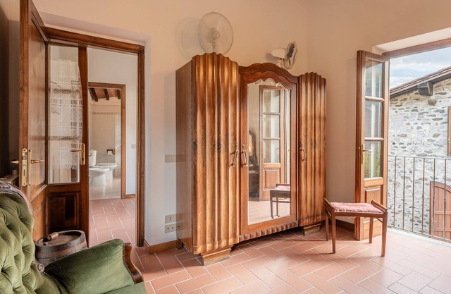 Holiday Home 'Lavanda' with Mountain View, Shared Pool and Wi-Fi