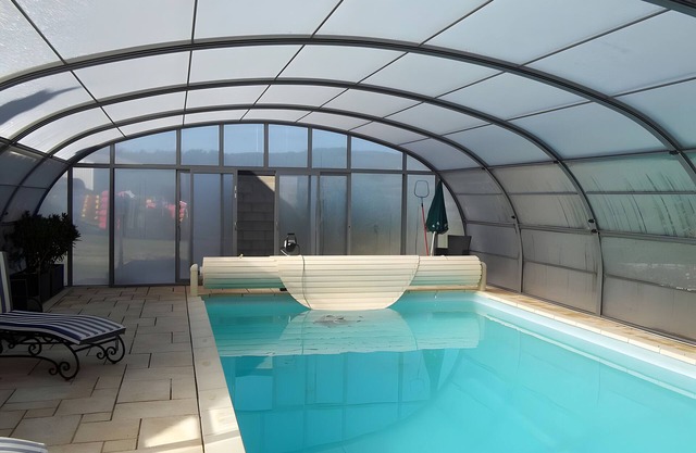 Casa de vacaciones 'Le Genévrier' con terraza privada y jardín privado