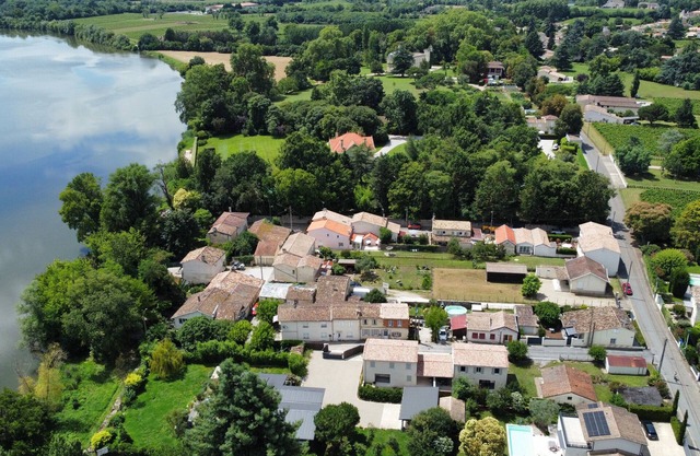 Casa de vacaciones 'Libourne 2 Chambres' con terraza privada, jardín privado y Wi-Fi