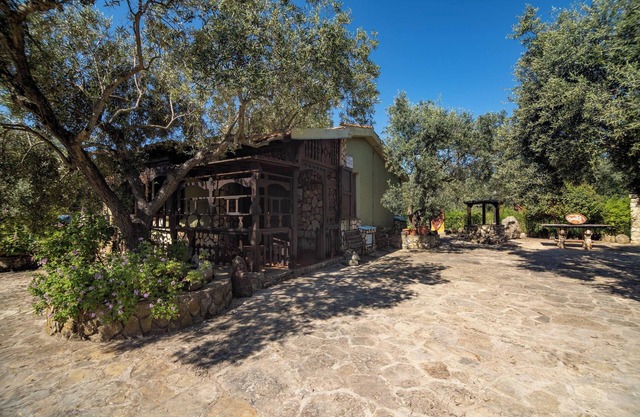 Casa de vacaciones "Lilliu" con vistas a la montaña, jardín y aire acondicionado