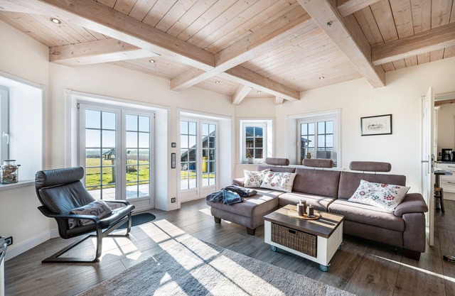Casa de vacaciones "Lüthjes Friesenhaus" con terraza privada, jardín compartido y Wi-Fi