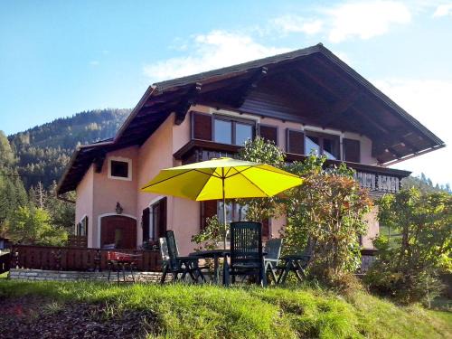 Holiday Home Lux by Interhome