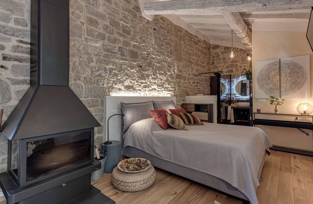 Casa de vacaciones 'Luxury Country Retreat La Stallina' con vistas a la montaña y aire acondicionado