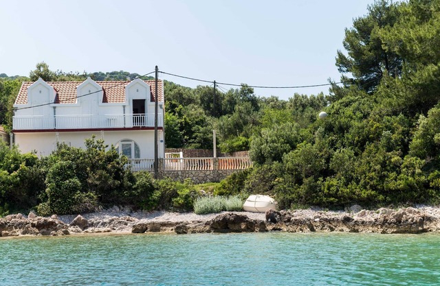 Holiday Home Maćus-One Bedroom Apartment with Balcony