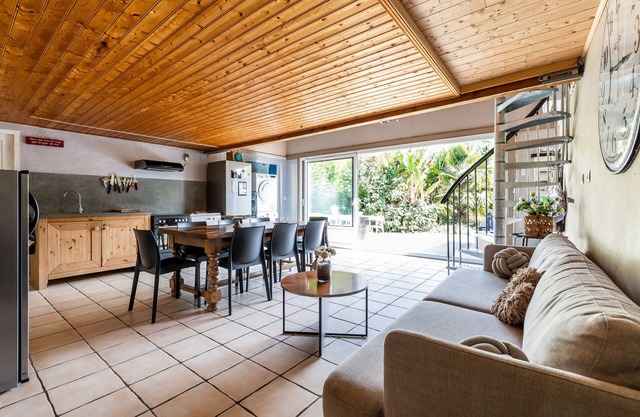 Casa de vacaciones 'Maison Gaillan Médoc' con jardín y Wi-Fi