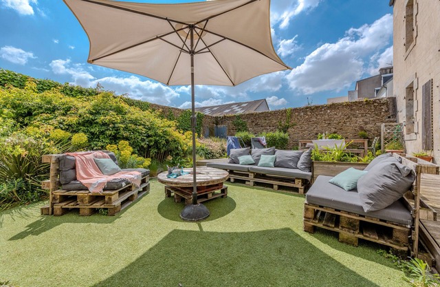 Casa de vacaciones 'Maison 8 Pers Plein Centre Ville' con terraza privada, jardín privado y Wi-Fi