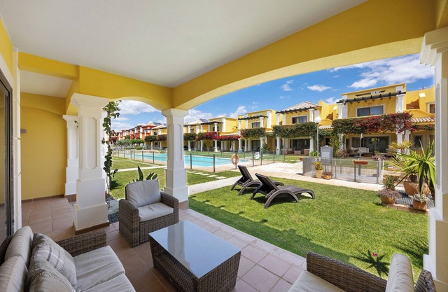 Casa de vacaciones 'Mar Azul - Lux Tavira' con piscina compartida, Wi-Fi y aire acondicionado