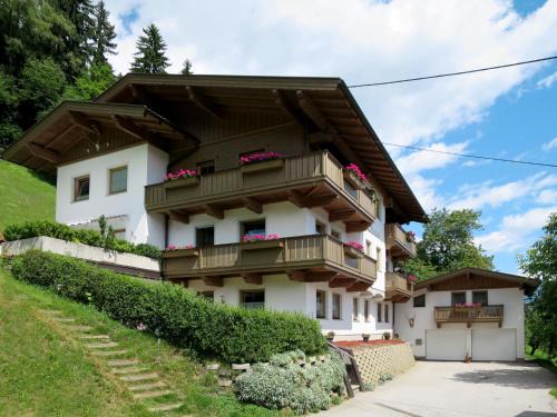 Holiday Home Margit by Interhome