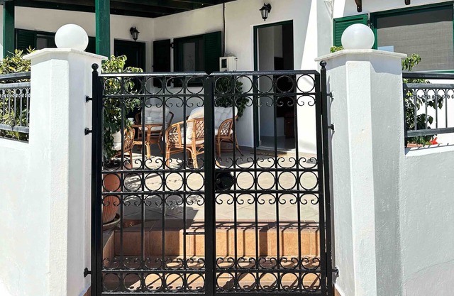 Holiday Home 'Marias Traditional House Vati' with Private Terrace, Wi-Fi and Air Conditioning