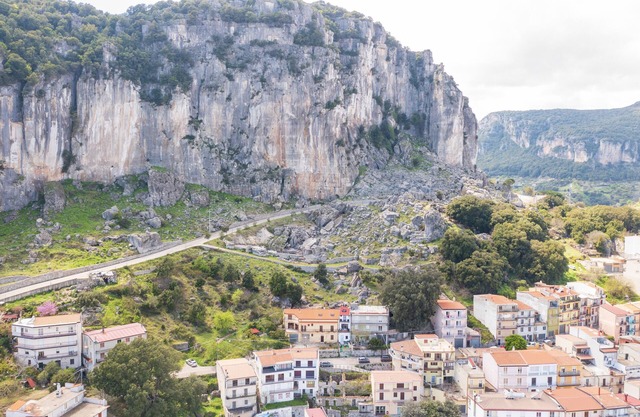 Casa de vacaciones 'Marilù' con vistas al mar, terraza privada y Wi-Fi