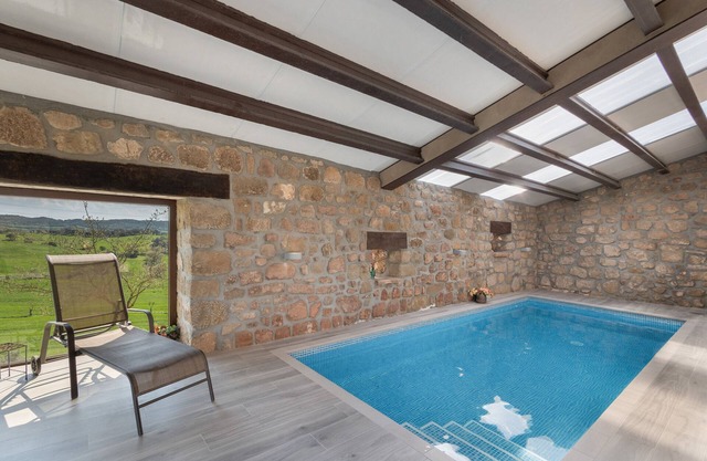 Casa de vacaciones 'Masia Manonelles' con piscina privada, terraza privada y aire acondicionado
