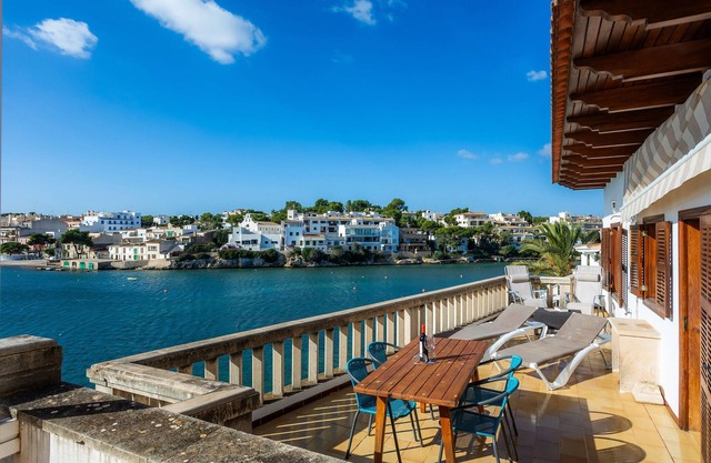 Casa de vacaciones "Michaela" con vistas al mar, terraza privada y Wi-Fi