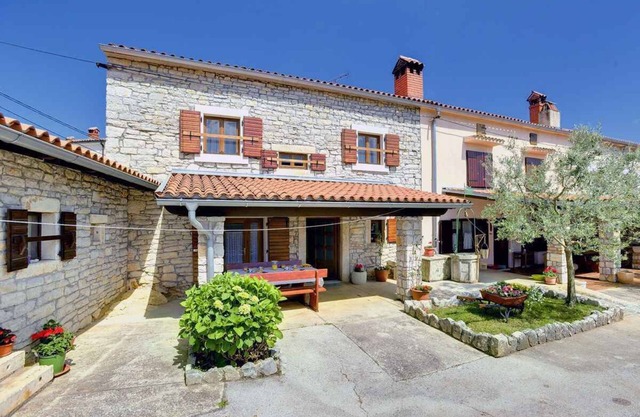 Casa vacacional con aire acondicionado y terraza