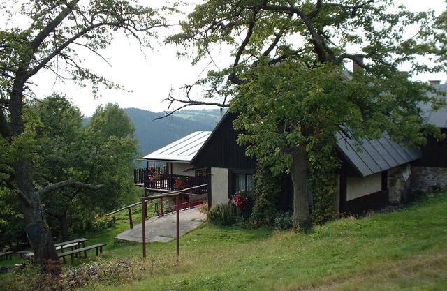 Casa vacacional Refugio de montaña con una hermosa vista de las montañas gigantes