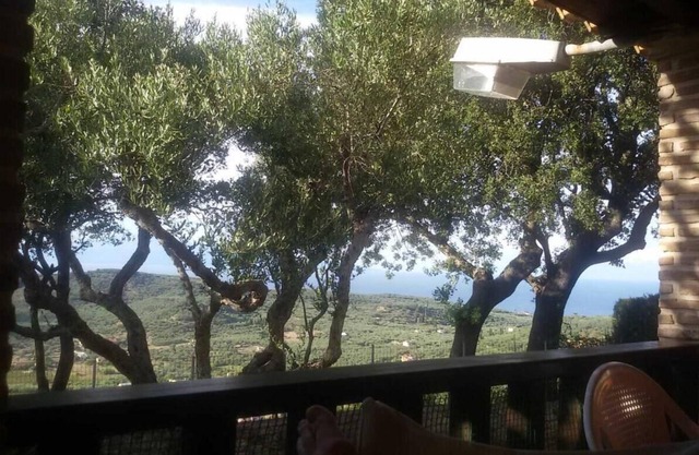 Holiday Home 'Mouzakis House' with Sea View, Wi-Fi and Air Conditioning