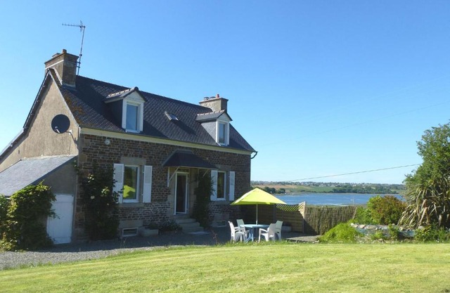 Holiday Home near Goëlo Coast & Beaches