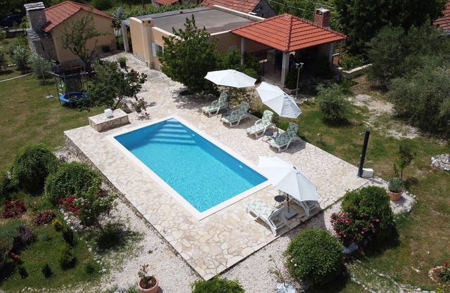 Holiday home Neva with private pool and game room