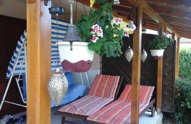 Casa vacacional en la orilla con embarcadero, aire acondicionado y WiFi