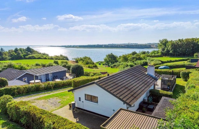Holiday Home Peetu - 200m to the inlet by Interhome