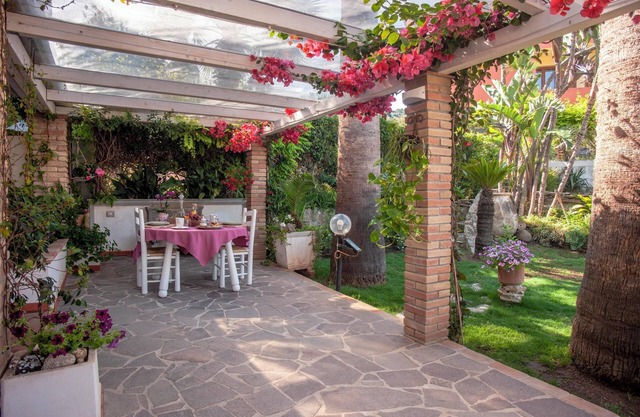 Casa de vacaciones "Petunia" cerca de la playa con jardín y terraza