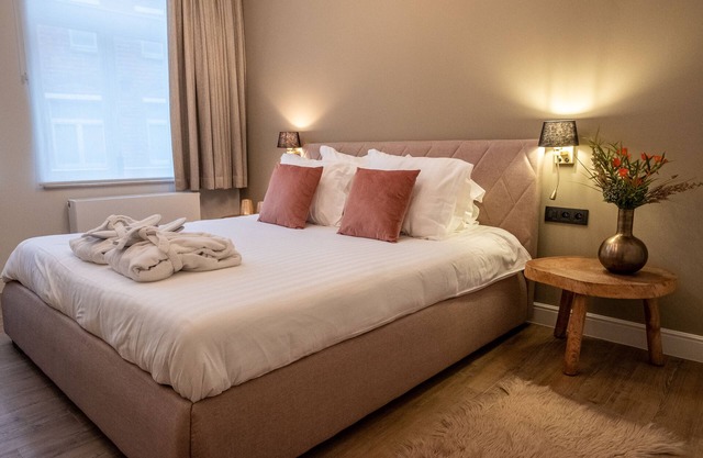 Holiday Home Relax With Sauna, Jacuzzi and Sunshower in Ypres