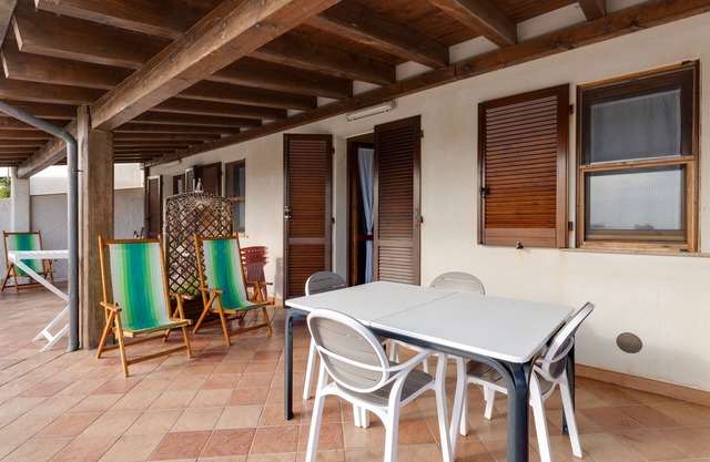 Casa de vacaciones 'Residenza Solemar - App 13' con vistas al mar, Wi-Fi, A/C