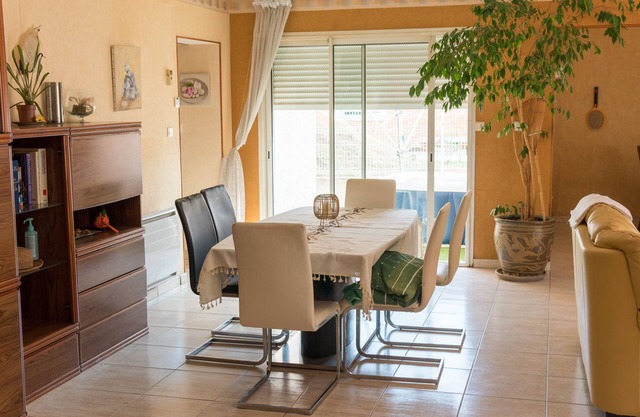 Casa de vacaciones 'River Side' con vistas a la montaña, terraza privada y Wi-Fi