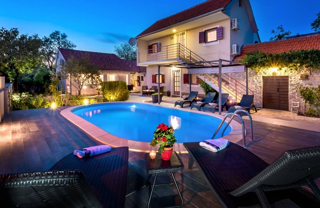 Holiday Home Rosko cerca de Krka