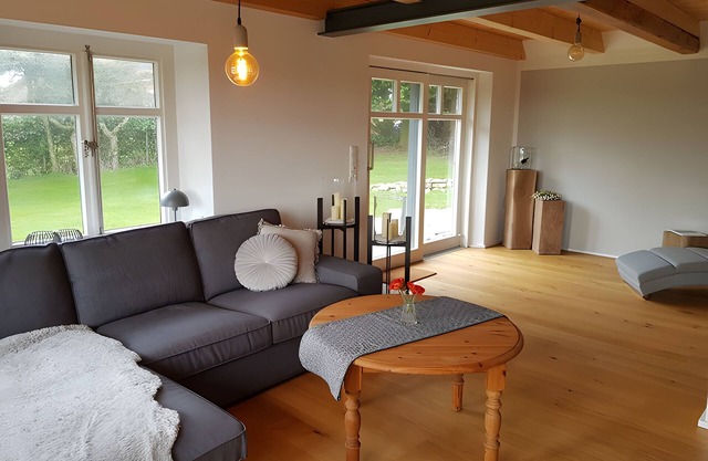 Casa de vacaciones 'Schäferhaus' con terraza privada, jardín compartido y Wi-Fi
