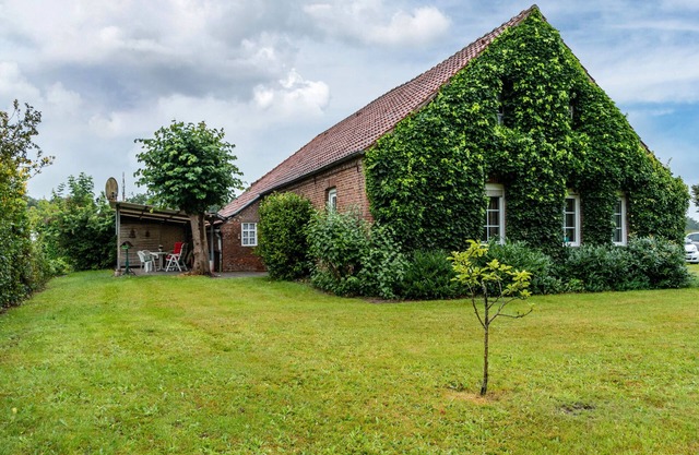 Casa de vacaciones 'Schenum' con terraza privada y jardín privado