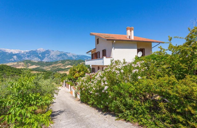 Holiday Home Scutti by Interhome