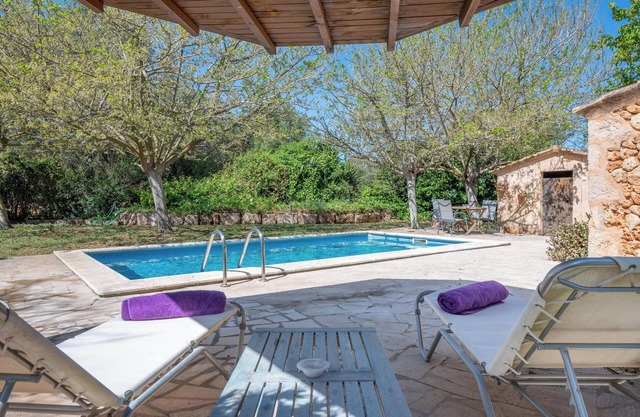 Casa Ses Tendes con Wi-Fi, aire acondicionado, piscina, jardín y terraza; aparcamiento disponible