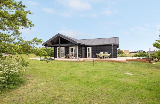 Holiday Home Siebelt - 200m from the sea by Interhome