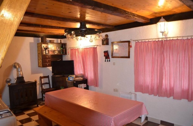 Holiday home Stara Lika - Casa de vacaciones de 2 dormitorios con terraza