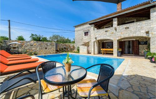 Holiday Home Svetvincenat With Outdoor Swimming Pool 207