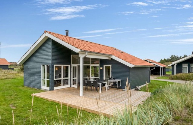 Holiday Home Sylwia - from the sea by Interhome