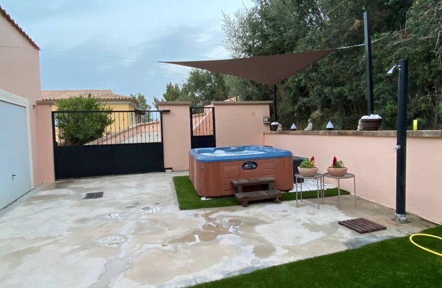 Casa de vacaciones 'The Paradise' con vistas a la montaña, terraza privada y Wi-Fi