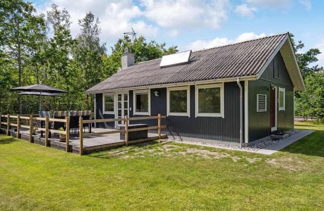 Holiday Home Tina - from the sea by Interhome