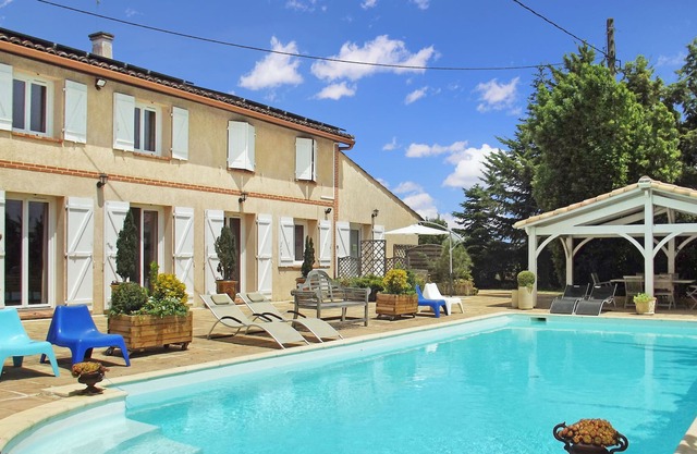 Holiday Home 'Toulouse Sud Beauséjour' with Mountain View, Wi-Fi and Air Conditioning