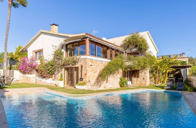Holiday Home "Villa Relax" with Pool, Garden & Wi-Fi