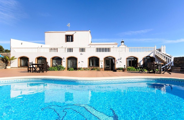 Casa de vacaciones "Villa Clara 3" con piscina grande, vistas impresionantes, terraza y jardín