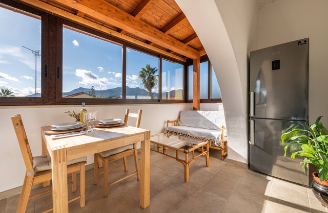 Casa de vacaciones 'Villa Eleonora Residence App To 2' con piscina compartida, Wi-Fi