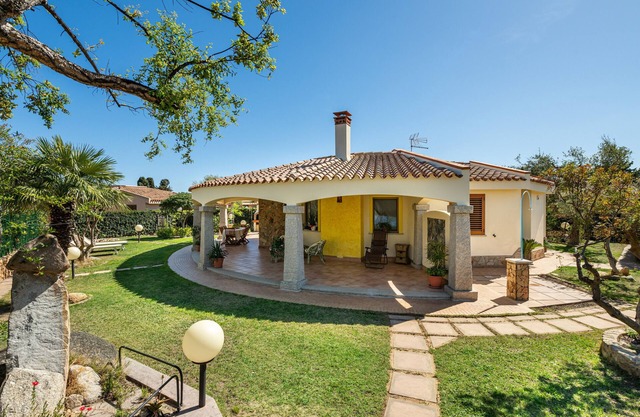 Casa vacacional 'Villa Stefania' con terraza privada, jardín privado y aire acondicionado