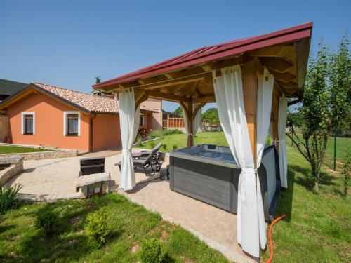 Holiday Home Vodnjan with Pool & Sea